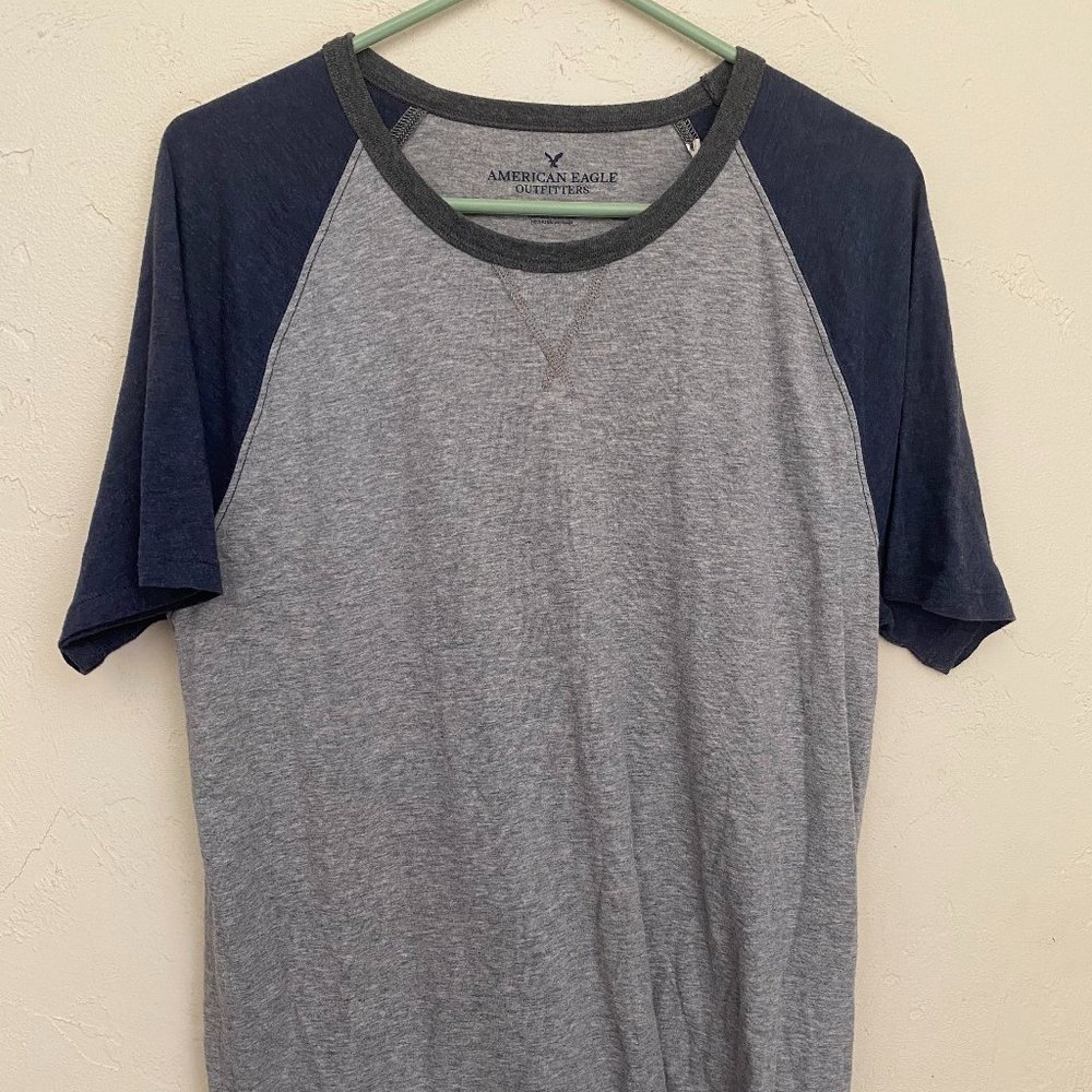American Eagle T Shirt